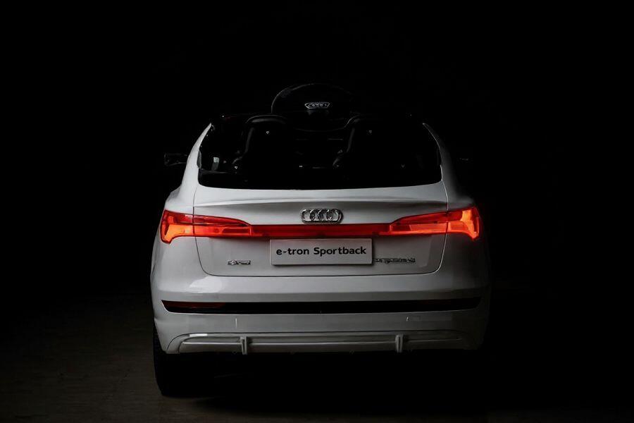 Audi E-Tron Sportback Elektro-Kinderauto 12V, mit Fernbedienung