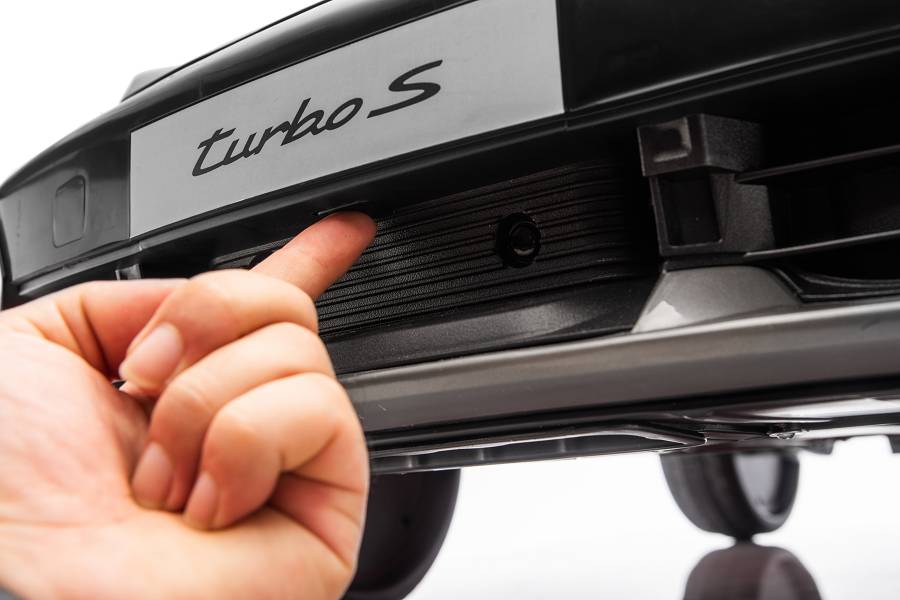 Porsche Taycan Turbo S Elektro-Kinderauto 24V, mit Fernbedienung