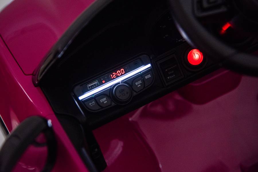 Porsche Macan Elektro-Kinderauto 12V, mit Fernbedienung