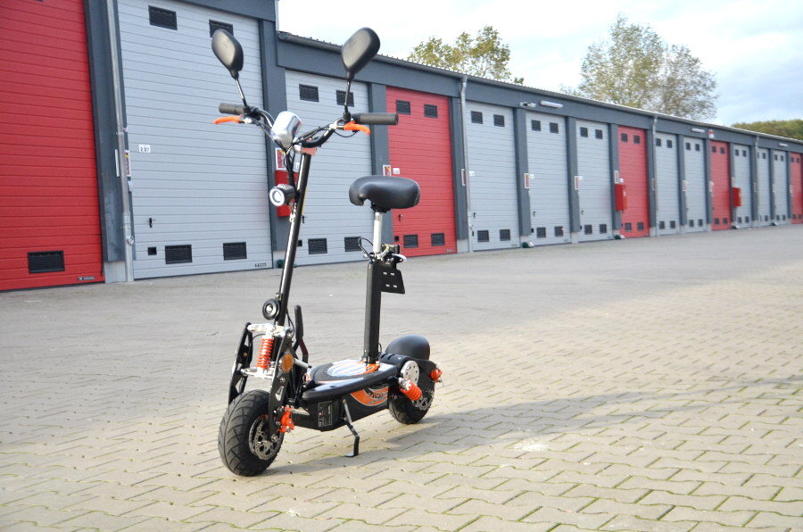 E-Scooter AEEC 36V 1000W, bis 35 km/h, ca. 25 km Reichweite, mit Straßenzulassung