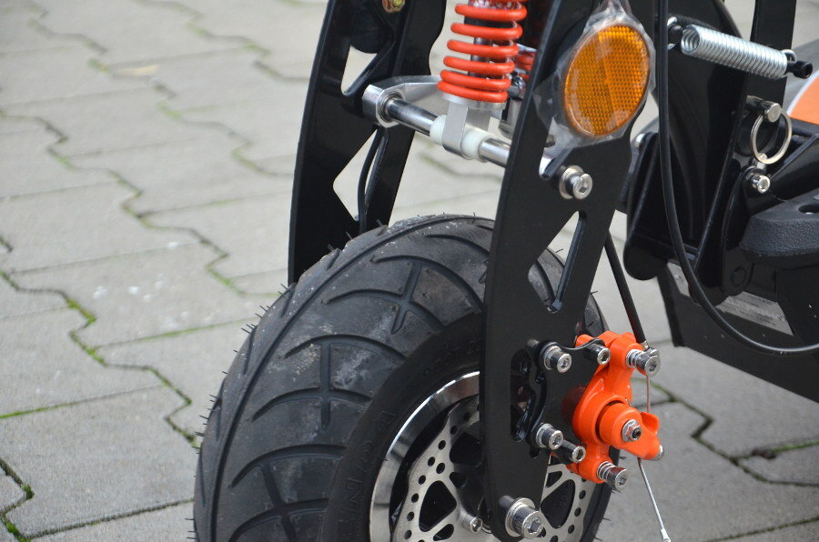 E-Scooter AEEC 36V 1000W, bis 35 km/h, ca. 25 km Reichweite, mit Straßenzulassung